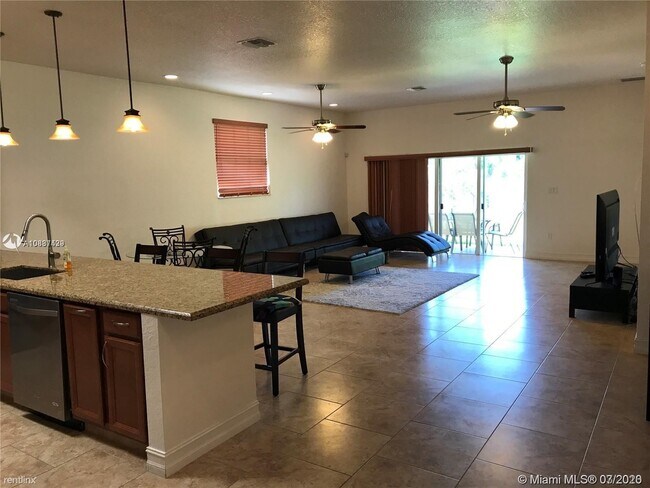 Foto del edificio - 3 br, 2 bath House - 224 SW 5th St