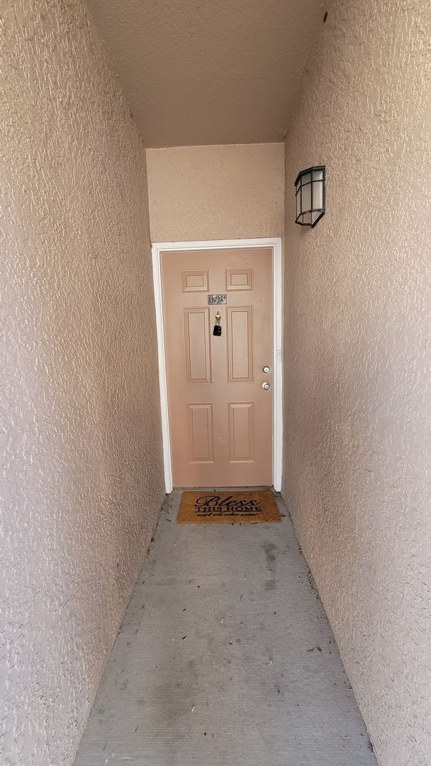 Foto del edificio - The Villas Condominiums  2/2 AVAILALBE NOW!