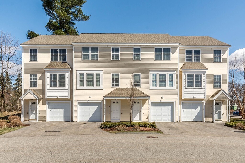 41 Boston Rd, North Billerica, MA 01862 Townhouse for Rent in North Billerica, MA