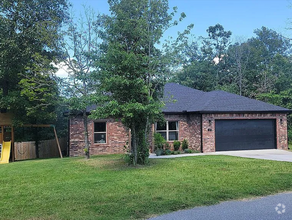 Building Photo - 17 Fountainhill Dr
