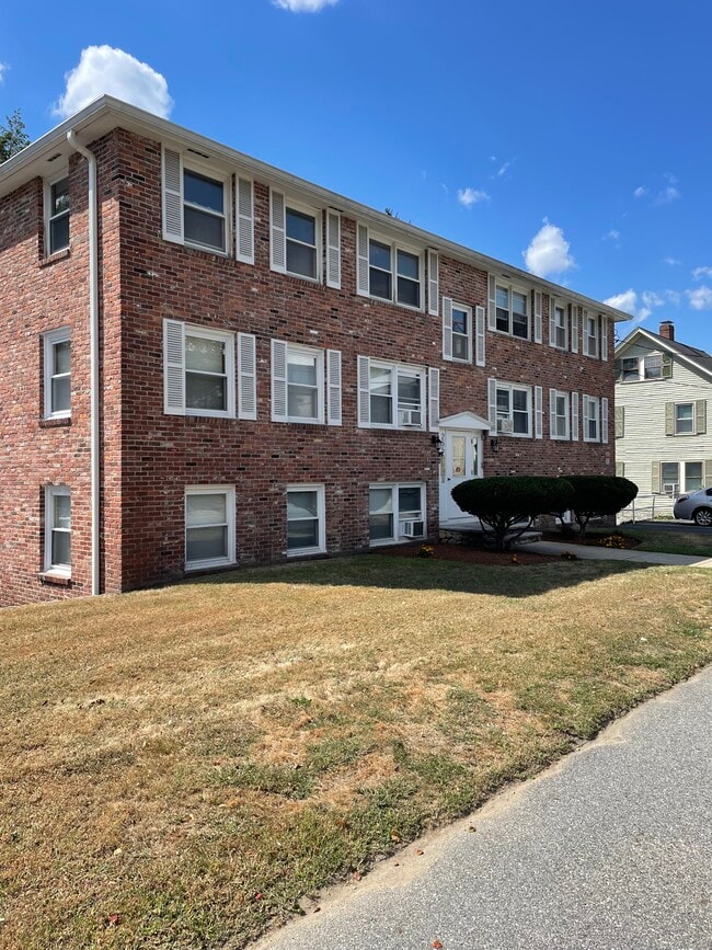Building Photo - 255 Nesmith St