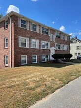 Building Photo - 255 Nesmith St