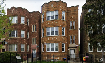 Building Photo - 7545 S May St