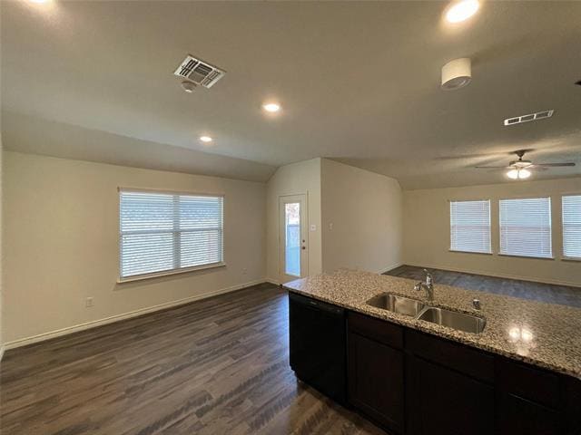 Foto del edificio - 761 Jamestown Ln