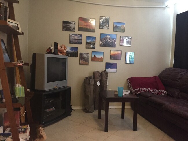 Foto del edificio - College Station - (Northgate) -1 bedroom / 1 bath condo.