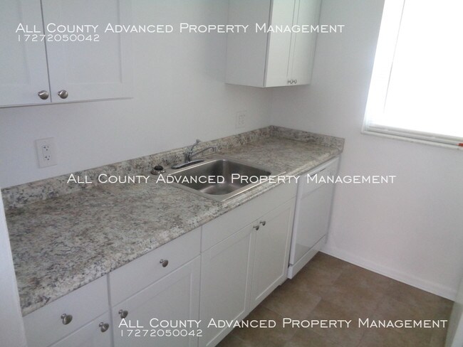 Foto del edificio - 1428 Spring Ln