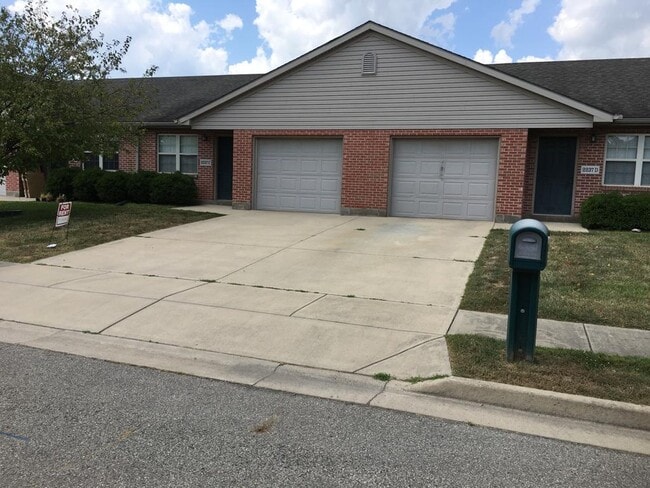 Building Photo - 2251 Shamrock Ln