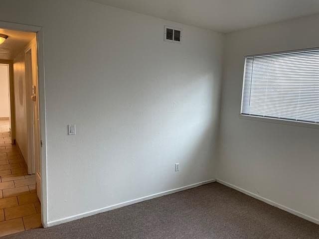 Building Photo - 3195 Newell Dr