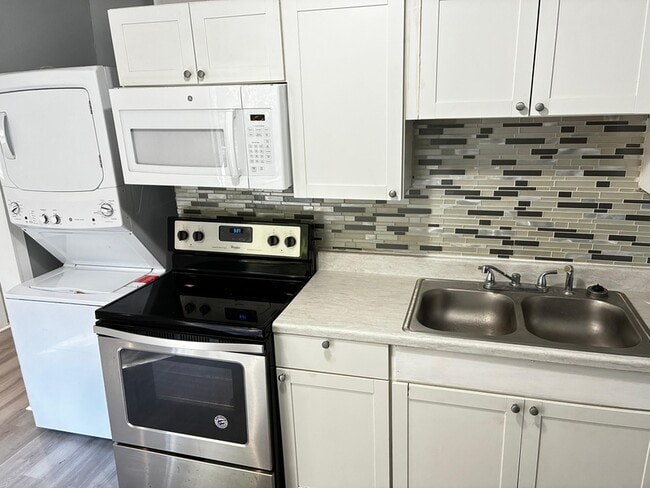 Foto del edificio - 314 Celery Ave S