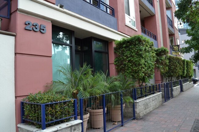 Foto del edificio - 235 Market St