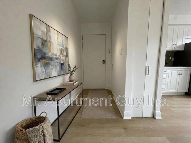 Photo du bâtiment - 1284 Fennell Ave E