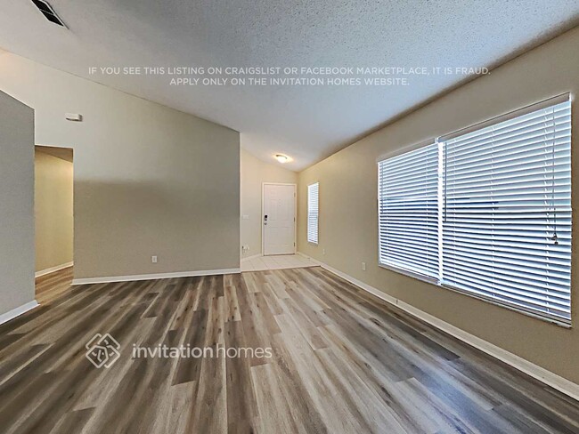 Foto del edificio - 13823 Valleybrooke Ln