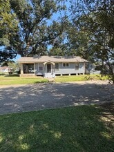 Building Photo - 2504 Edgewood Dr