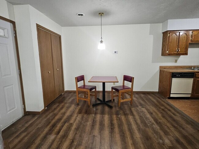 Foto del edificio - 115 Holly Dr