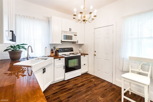 Building Photo - 6 br, 2 bath House - 914 Longfellow St