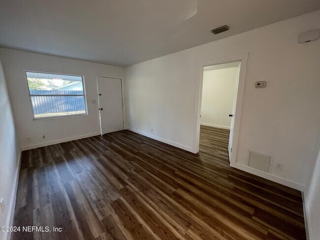 Foto del edificio - 3264 St Augustine Rd