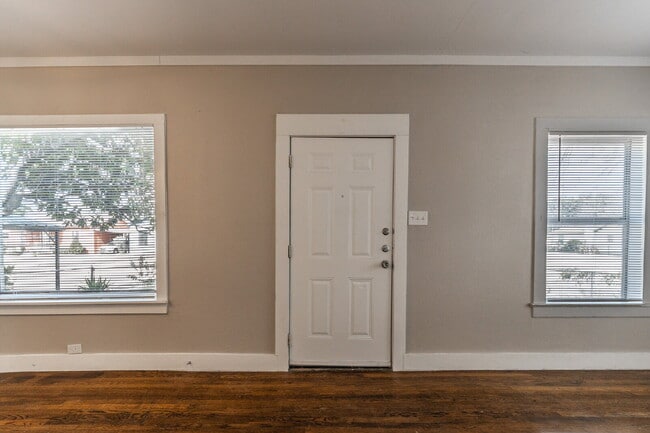 Foto del edificio - 206 Hoover Ave