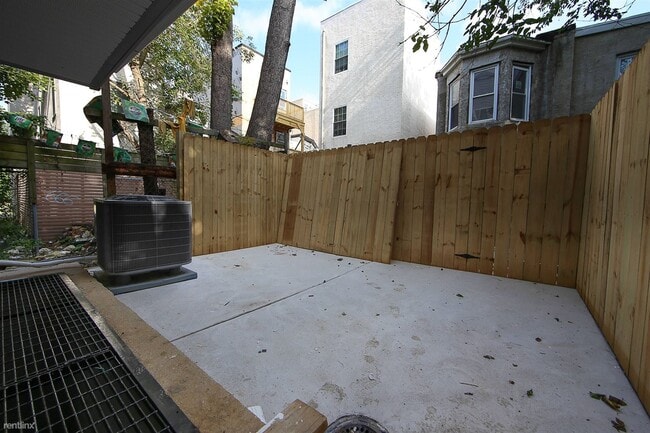 Building Photo - 5 br, 3 bath Duplex - 1725 ARLINGTON ST Un...
