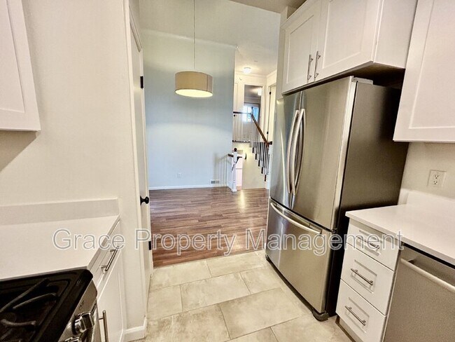 Building Photo - 954 Vetch Cir