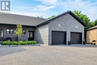 Building Photo - 15-15 Wren Ct