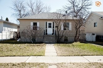 Building Photo - 537b-5316 St S