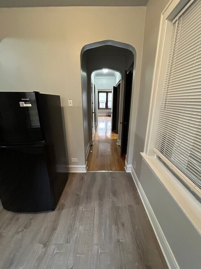 Foto del edificio - 1439 W 93rd St