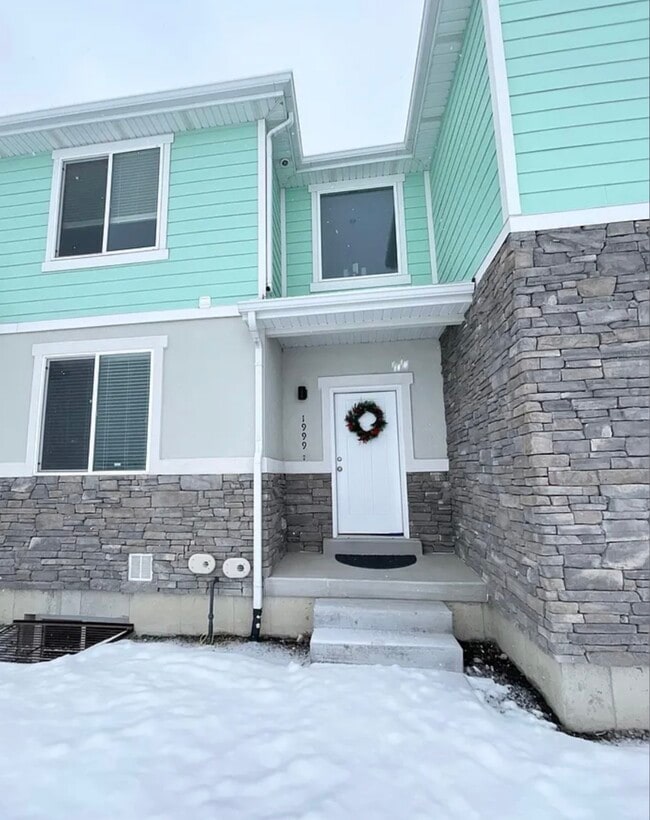 Building Photo - 1999 E Abbey Way