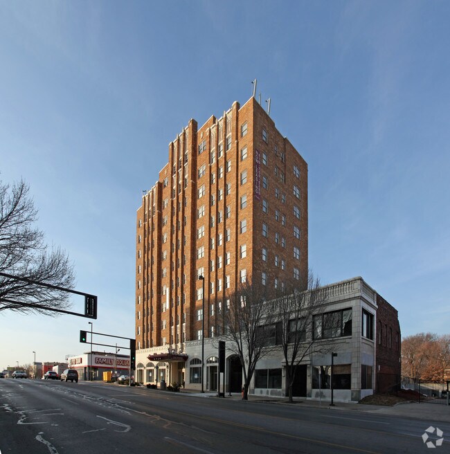 Valentine Apartments Kansas City, MO