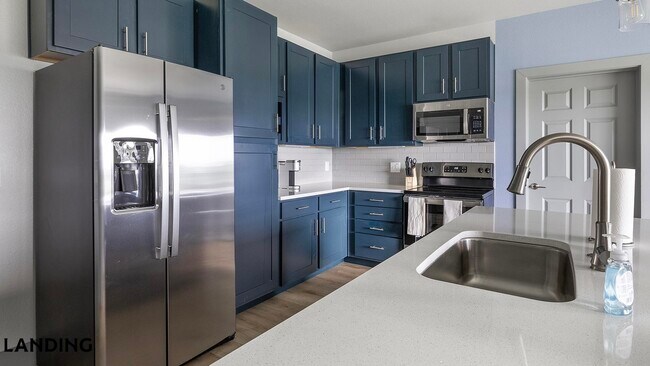 Foto del edificio - 2422 S Carrier Pkwy