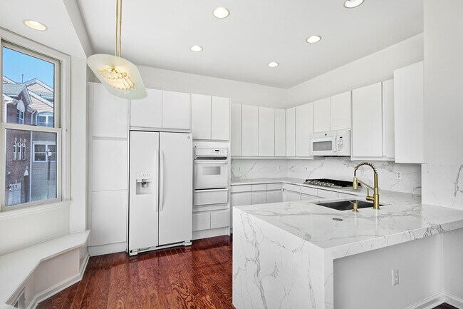 Foto del edificio - 470 Buffalo Ct