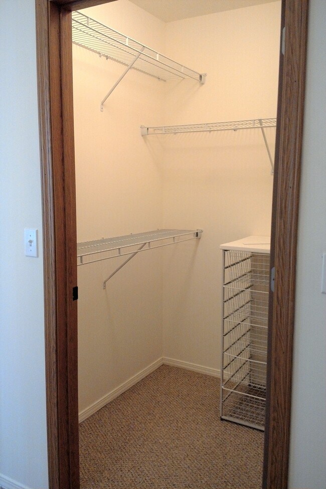 Building Photo - 301 South 4th Street, Unit 202