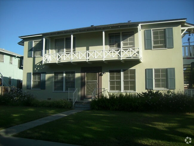 Building Photo - 424 E Freeland St