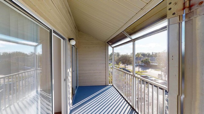 Interior Photo - Regatta Shores