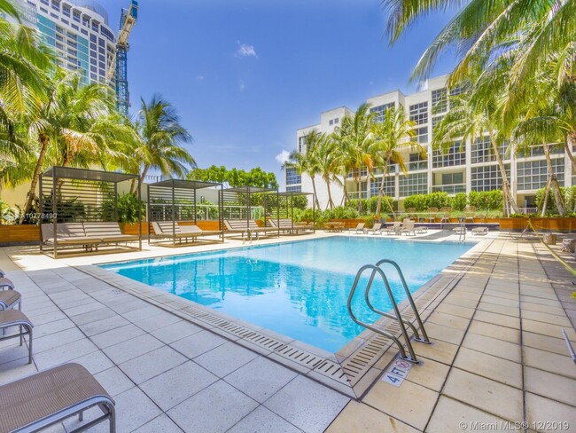 Foto del edificio - 3470 E Coast Ave