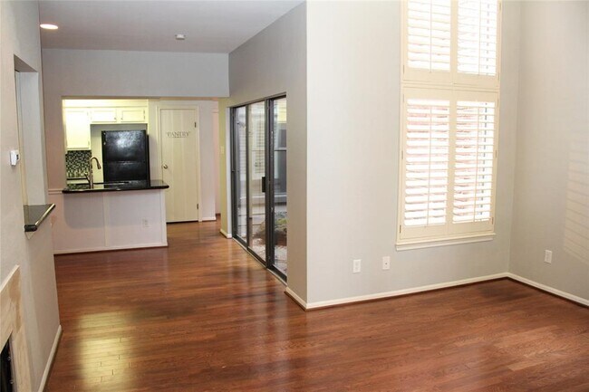 Foto del edificio - 7447 Cambridge St