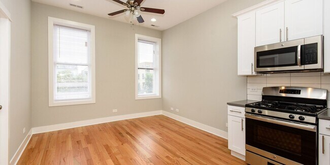 Foto del edificio - Recently Rehabbed, Top Floor 2bd/2bth Avail 5/20