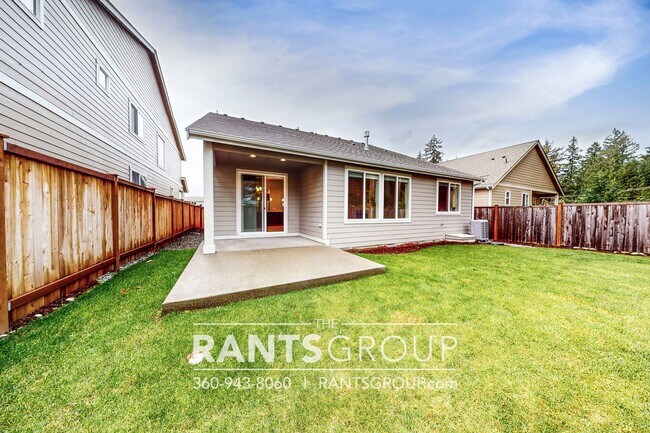 Building Photo - 4 br, 2.5 bath House - 9036 Wyatt Loop SE