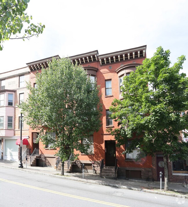 Building Photo - Bleeker Flats