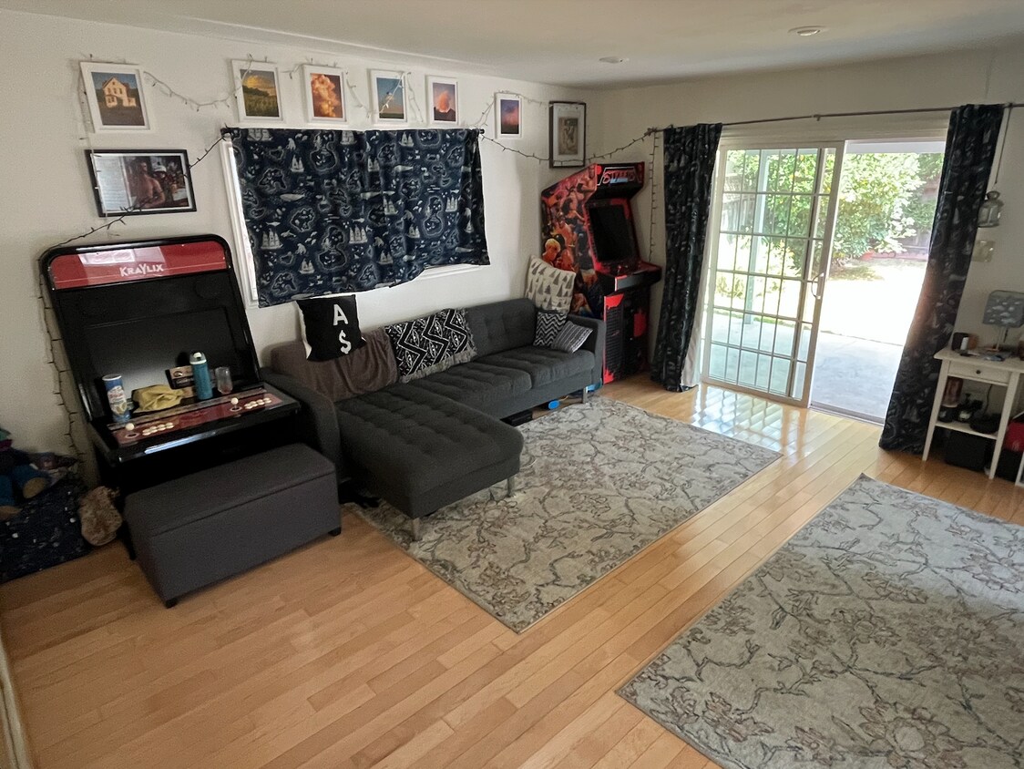Foto principal - 1513 Randall St
