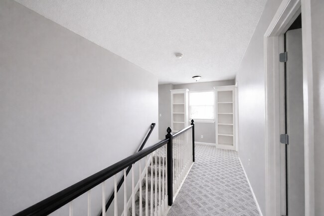 Foto del edificio - Spacious 4-Bedroom Home in South Kansas City!