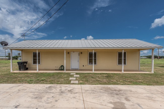 Building Photo - RIGTOWN ESTATES