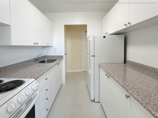 Photo du bâtiment - Westdale Apartments
