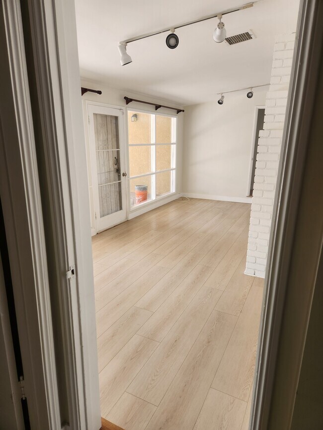 Foto del edificio - 12402 Killion St