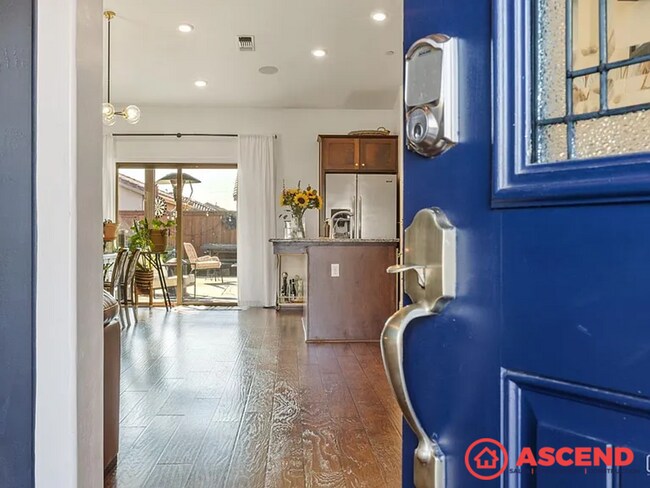 Building Photo - Phenomenal Home In Gossamer Grove!