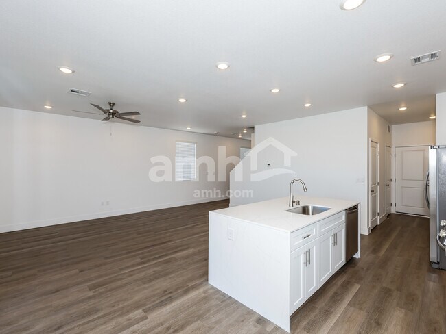 Building Photo - 9506 Aldersyde Dr