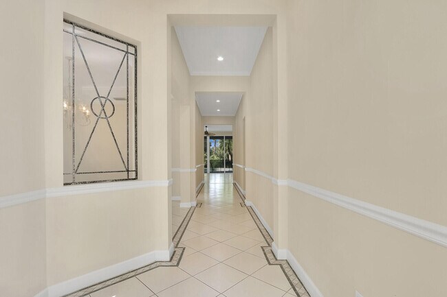 Foto del edificio - 8829 First Tee Rd