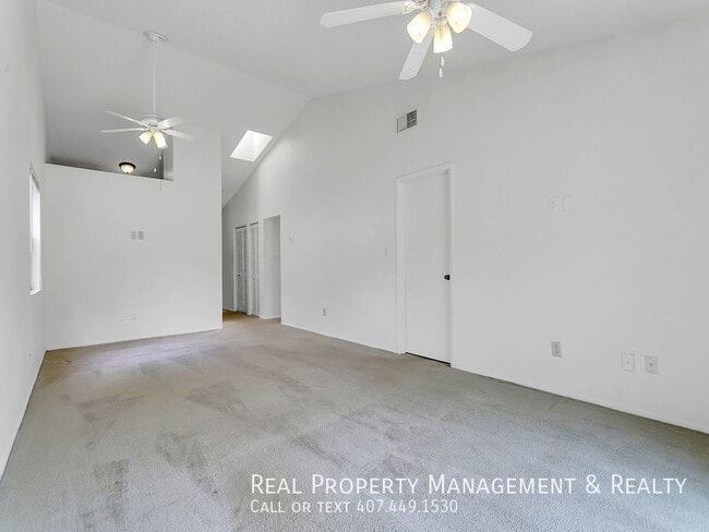 Building Photo - 8636 Drayton Ct