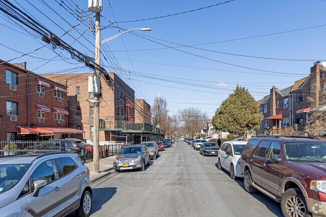 Context - 3231 Barker Ave