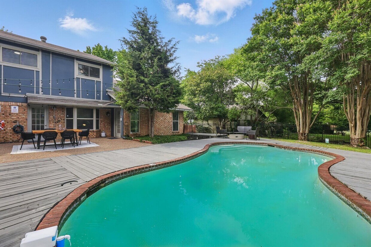 Foto principal - 5830 Jester Dr