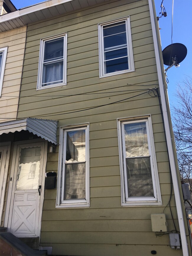 Building Photo - 151 Tremont St
